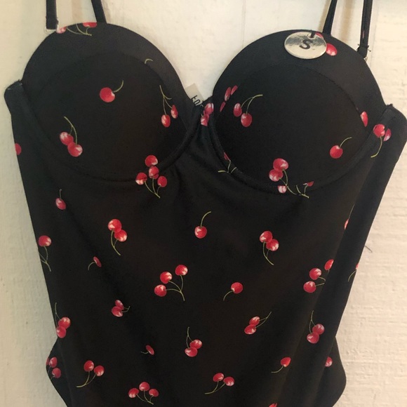 Bathing suit 🍒 🍒🍒 - Picture 1 of 5